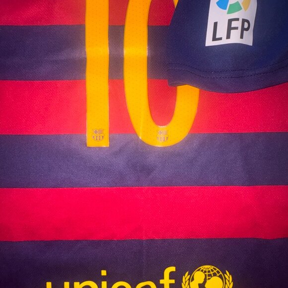 Nike FC Barcelona Més Que un Club Youth M (26) Lionel Messi Jersey EPL - Picture 13 of 13